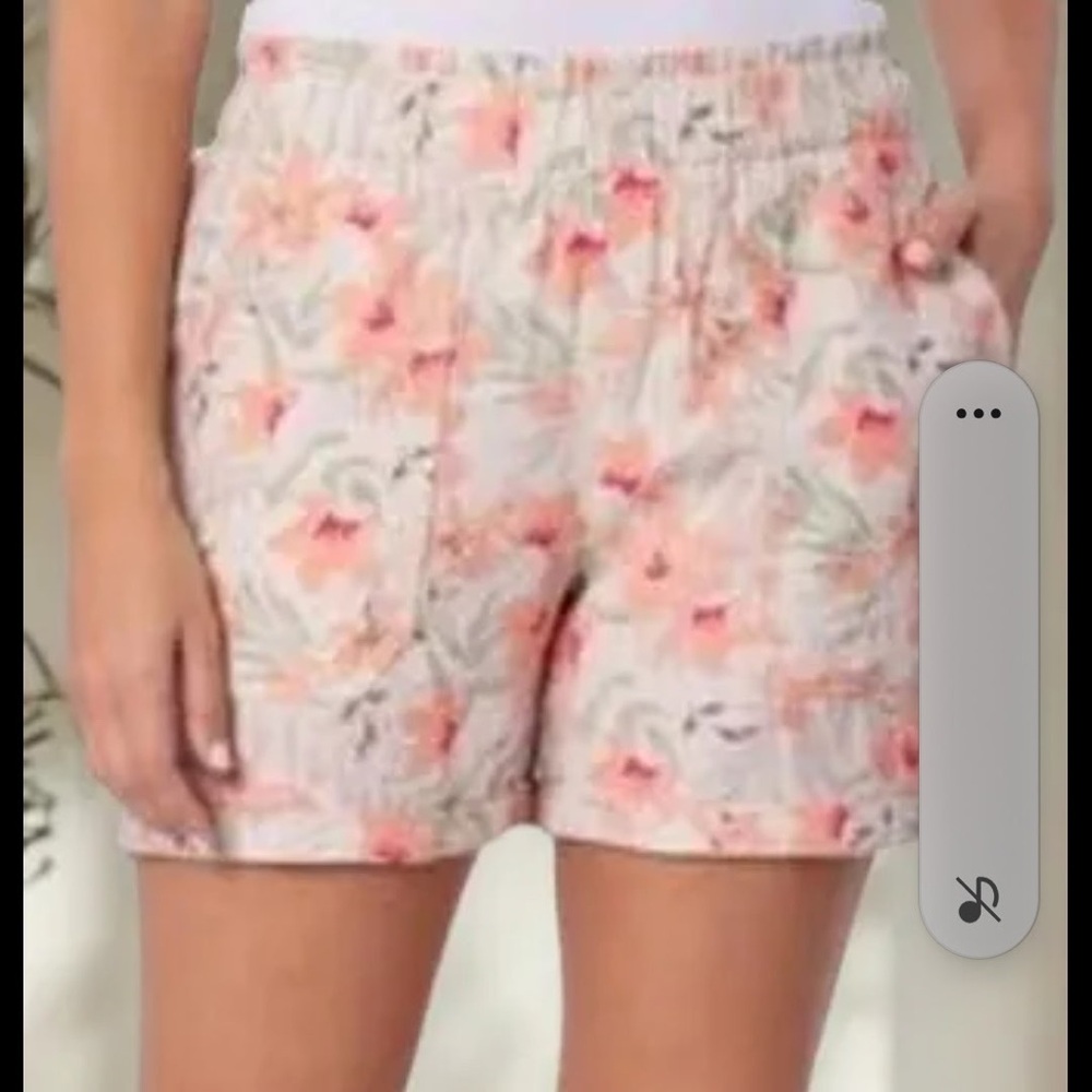 Briggs‎ New York Coral Floral Pull-On Shorts 55% linen 45% rayon